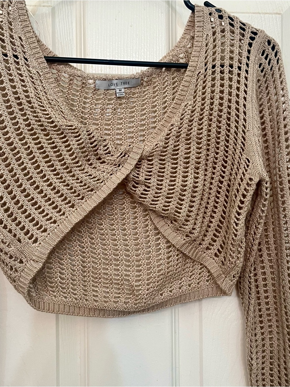 Love Tree Open Crochet Knit Crop Sweater Wrap Front Tan Size M PreLoved - Picture 4 of 7